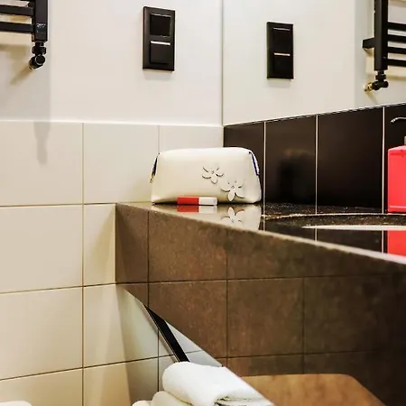 Poznanska19 Oda ve Kahvaltı Nowy Tomyśl