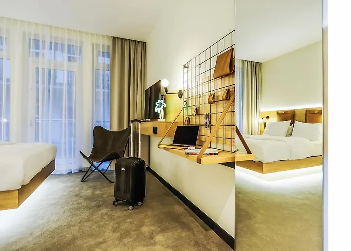 Poznanska19 Bed & Breakfast 3*