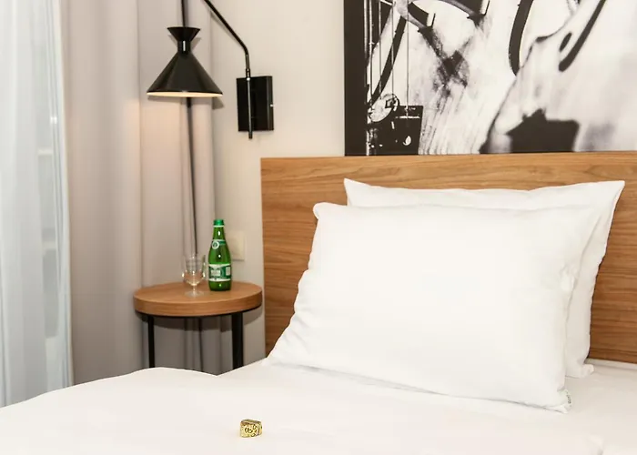 Bed & Breakfast Poznanska19 3*