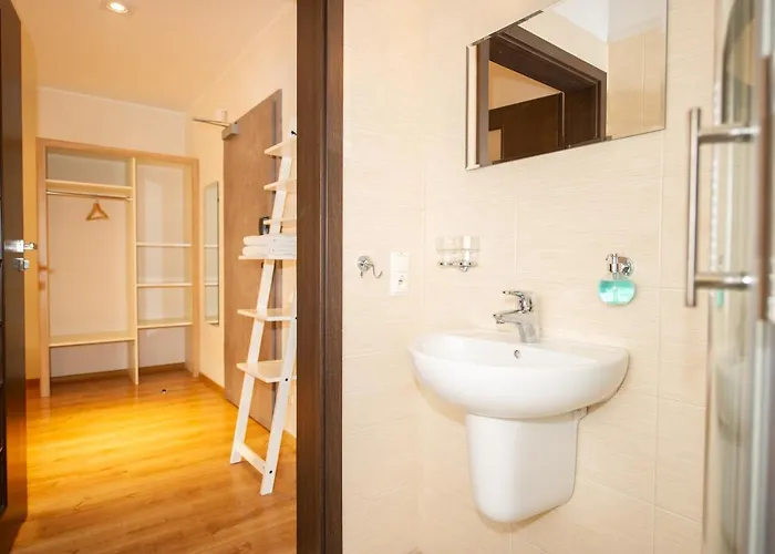 Bed & Breakfast Poznanska19 3*